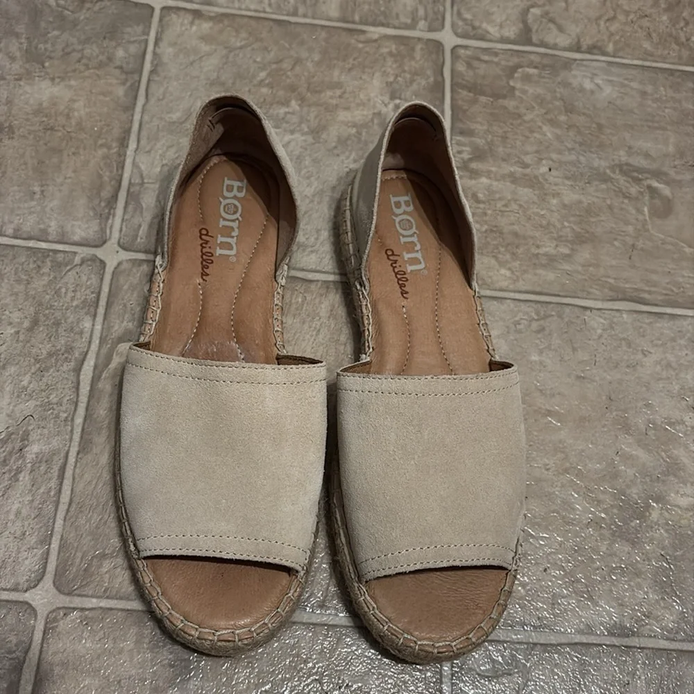 Born Women's Cream Espadrille Flats - size 8.5 -leather - open toe